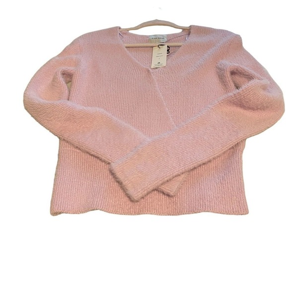 Pink Rose Size Medium V-Neck Long Sleeve Fuzzy Pink Sweater Top Valentine - Picture 7 of 8